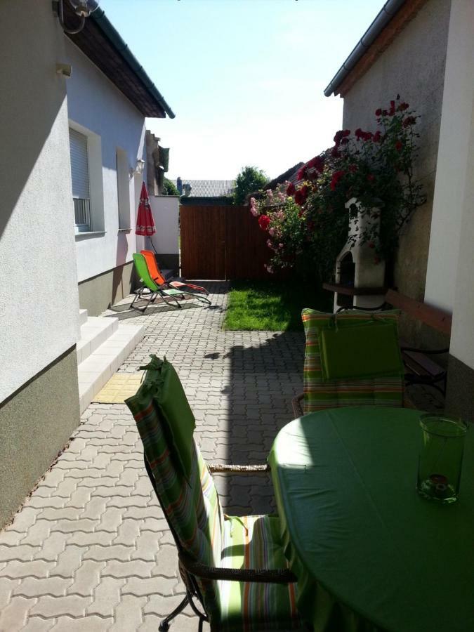 Ferienhaus Resi Illmitz Buitenkant foto